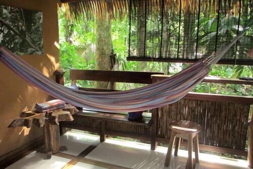 Korrigan Lodge Cahuita Exteriör bild